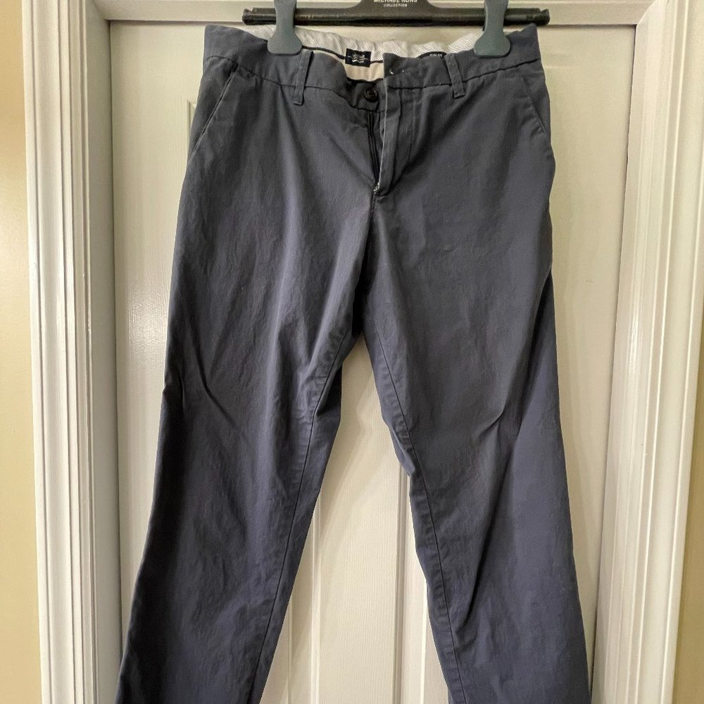Gap - Navy Slim Fit Khakis - 31x32